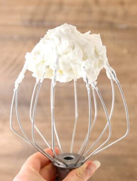 Homemade Whipped Cream (Easy and delicious recipe!)