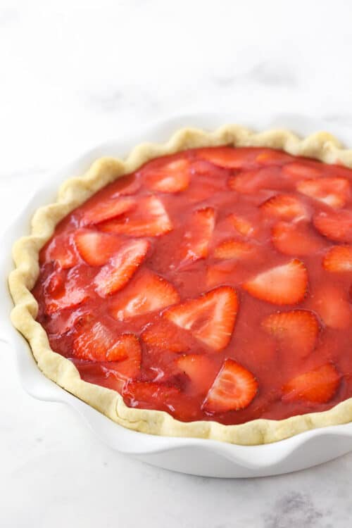 Easy Strawberry Cream Pie Recipe 