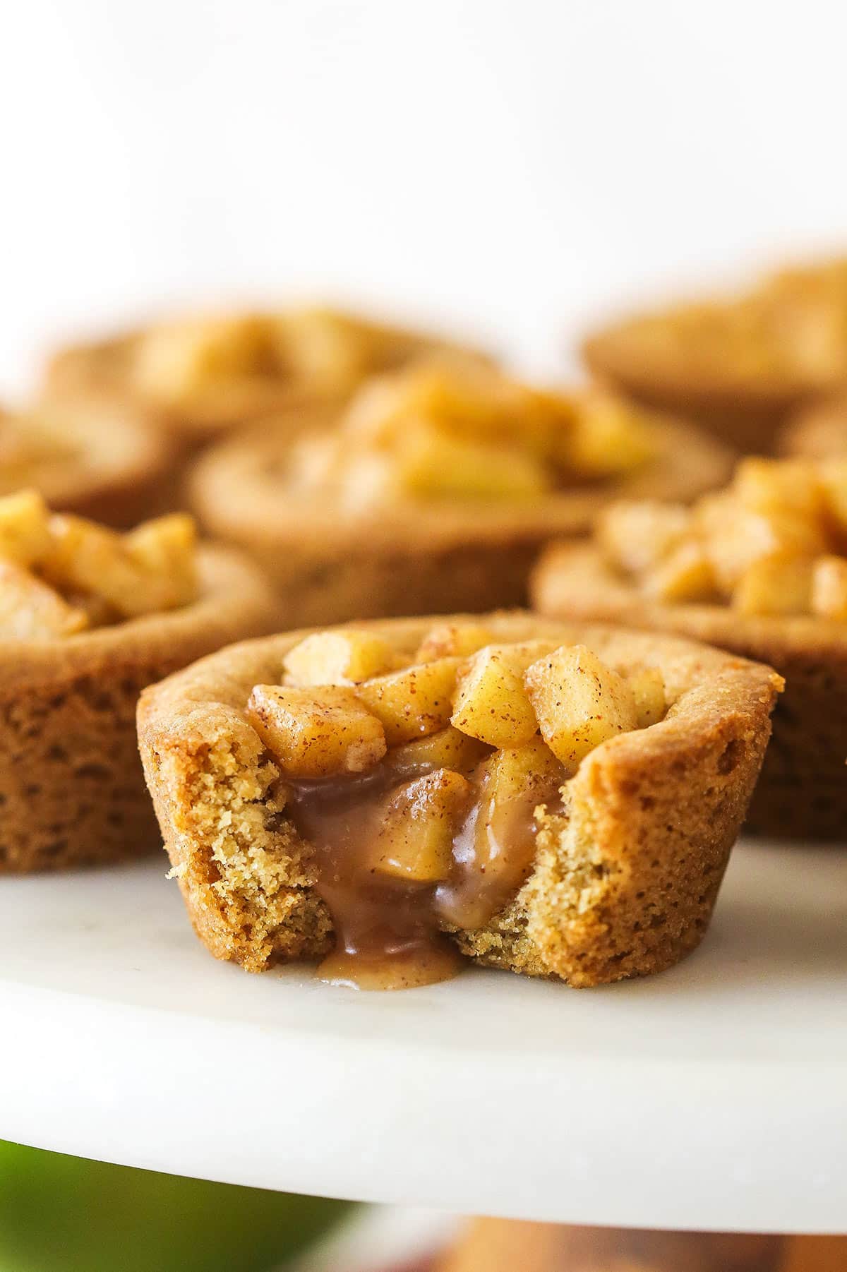 Apple Pie Cake Pops Tutorial - Moms & Munchkins