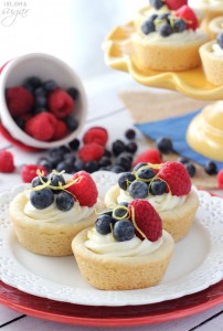 Berry Lemon Cheesecake Cookie Cups Recipe | Easy Cookie Cups