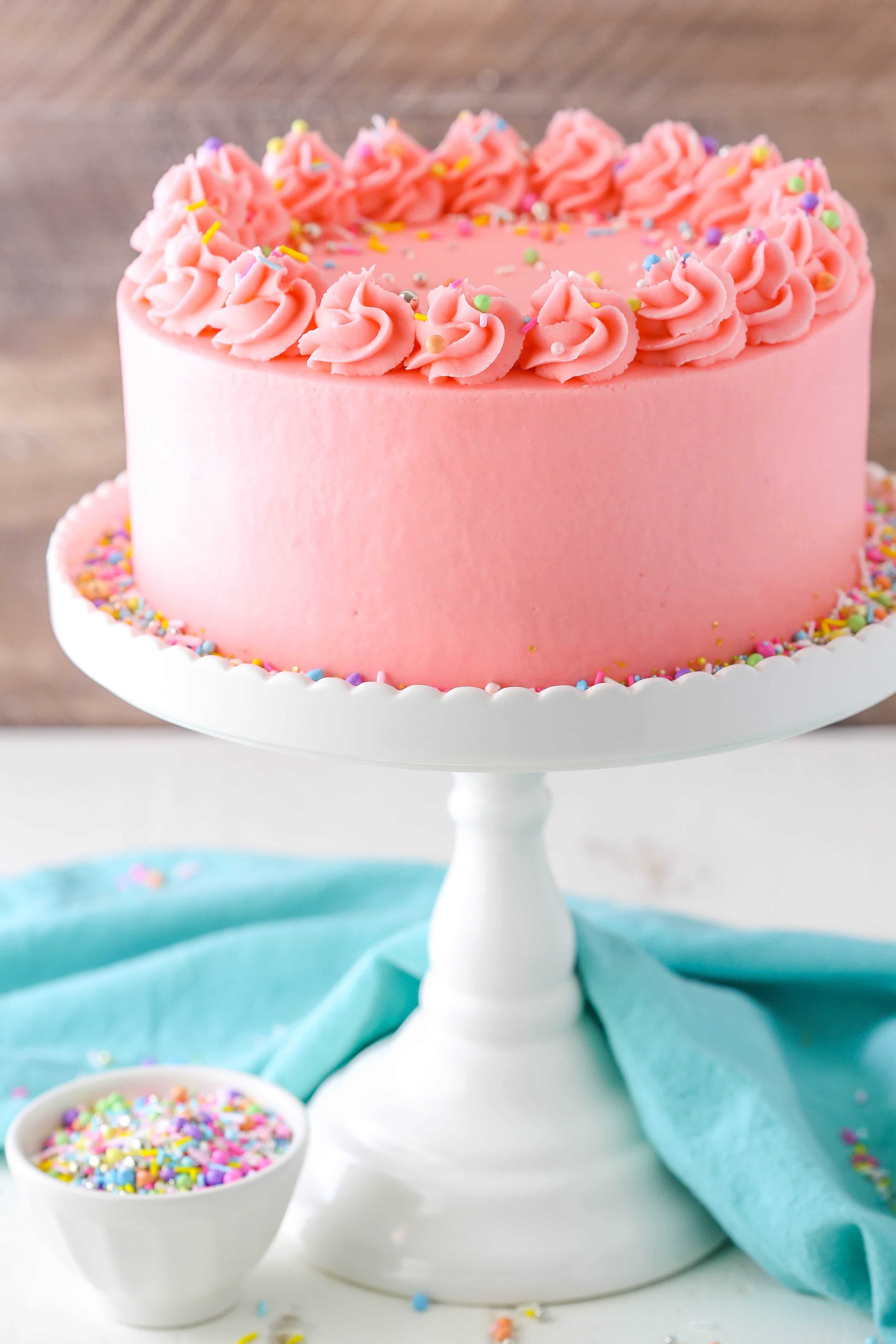 How to Frost a Cake with Buttercream - Step-by-Step Tutorial (Photos)