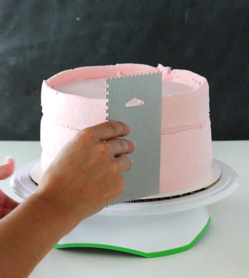 How to Frost a Cake with Buttercream - Step-by-Step Tutorial (Photos)