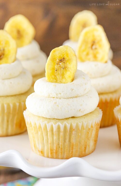 Banana Cream Pie Cupcakes | Banana Cupcakes With Banana Frosting