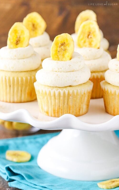 Banana Cream Pie Cupcakes | Banana Cupcakes With Banana Frosting