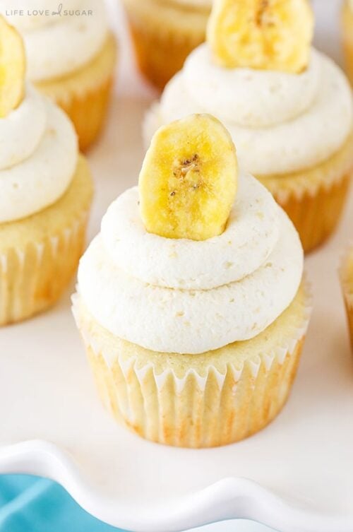 Banana Cream Pie Cupcakes | Banana Cupcakes With Banana Frosting