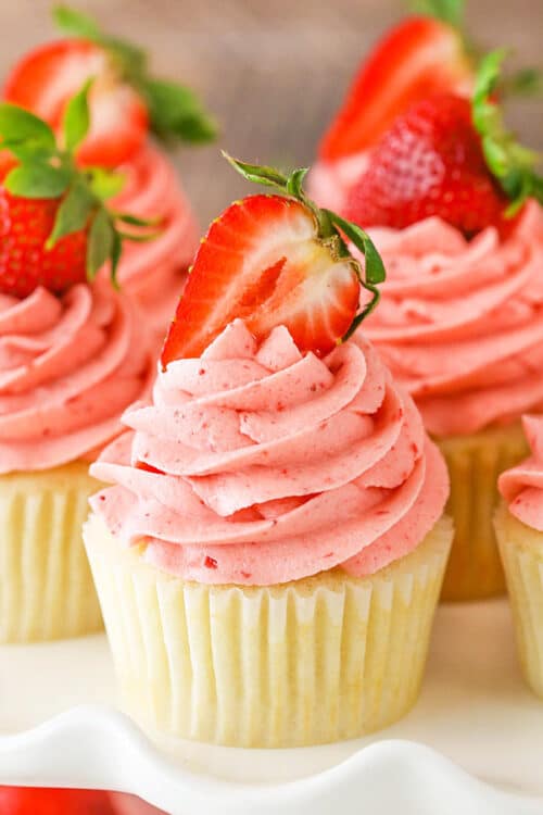 Strawberries and Cream Cupcakes Recipe | The Best Strawberry Dessert