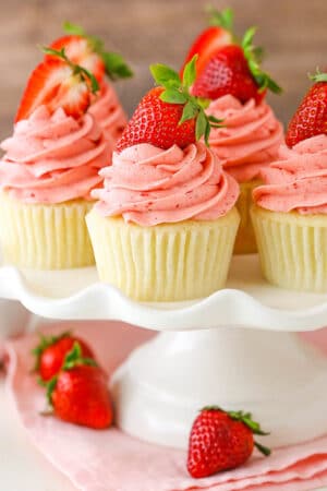 Strawberries and Cream Cupcakes Recipe | The Best Strawberry Dessert