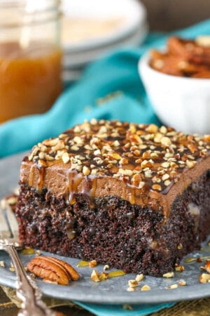 Chocolate Turtle Poke Cake | Easy Chocolate Poke Cake Recipe