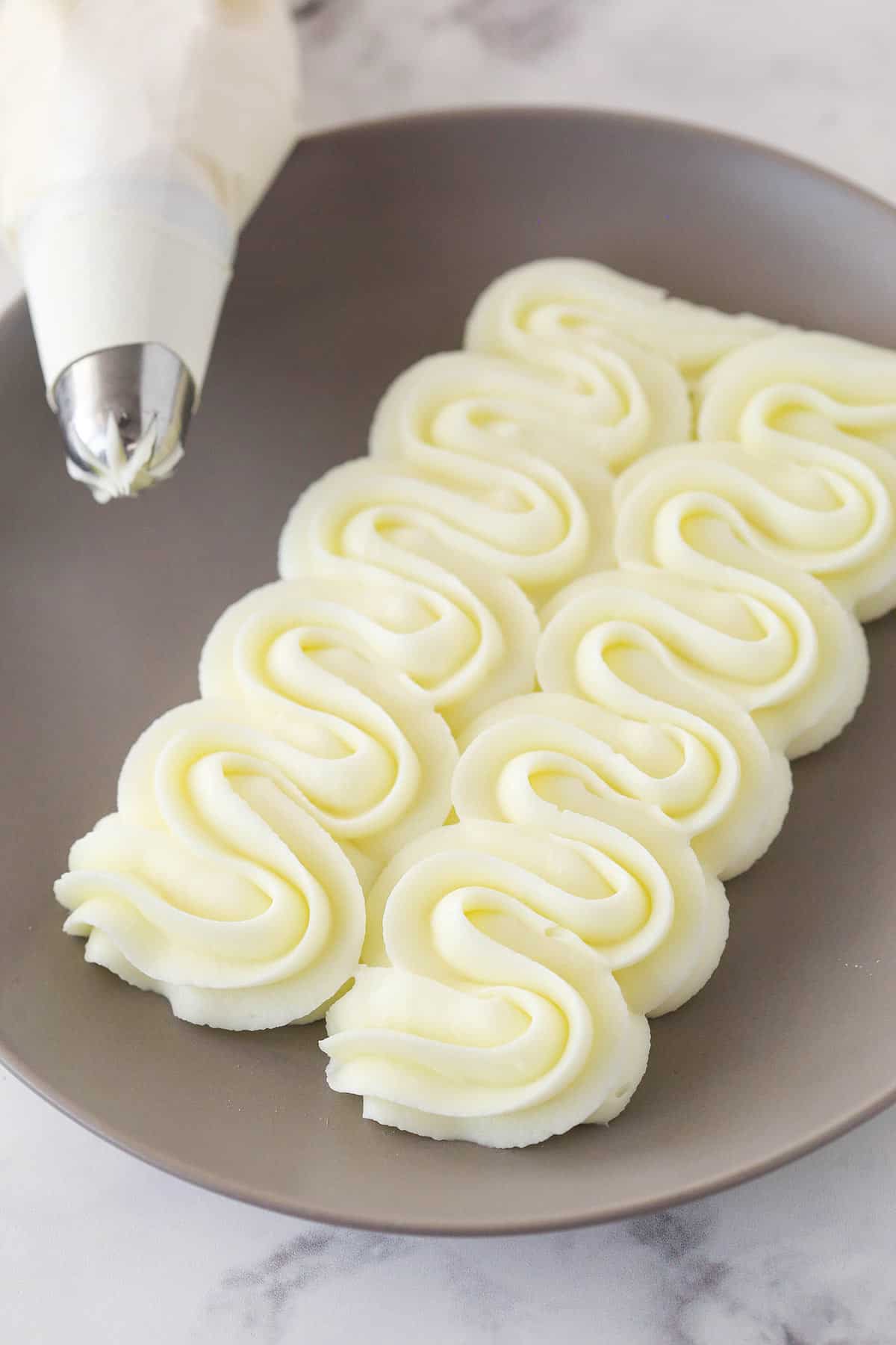 Vanilla Cake With Vanilla Cream Cheese Frosting Recipe | Bon Appétit