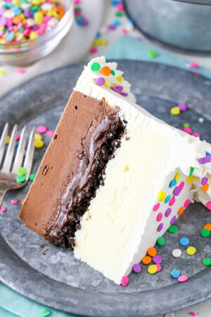 Copycat Dairy Queen Ice Cream Cake | Classic Ice Cream Cake Recipe