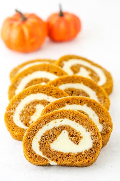 Easiest Pumpkin Roll Cake Recipe How to Make a Pumpkin Roll