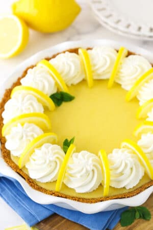 Perfectly Tart and Sweet Lemonade Icebox Pie | Life Love & Sugar