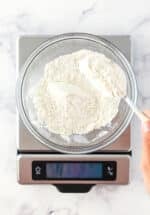 How To Measure Flour Precisely Every Time | Life Love & Sugar