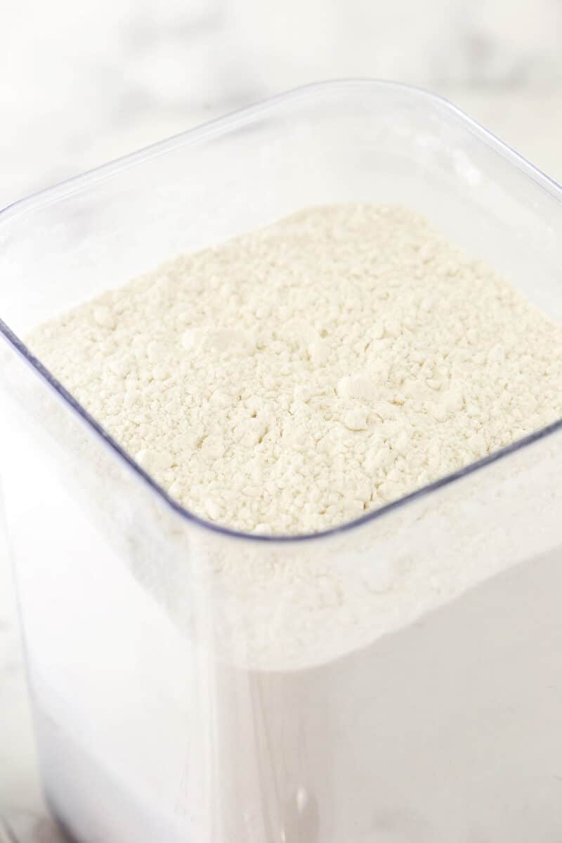 How To Measure Flour Precisely Every Time | Life Love & Sugar