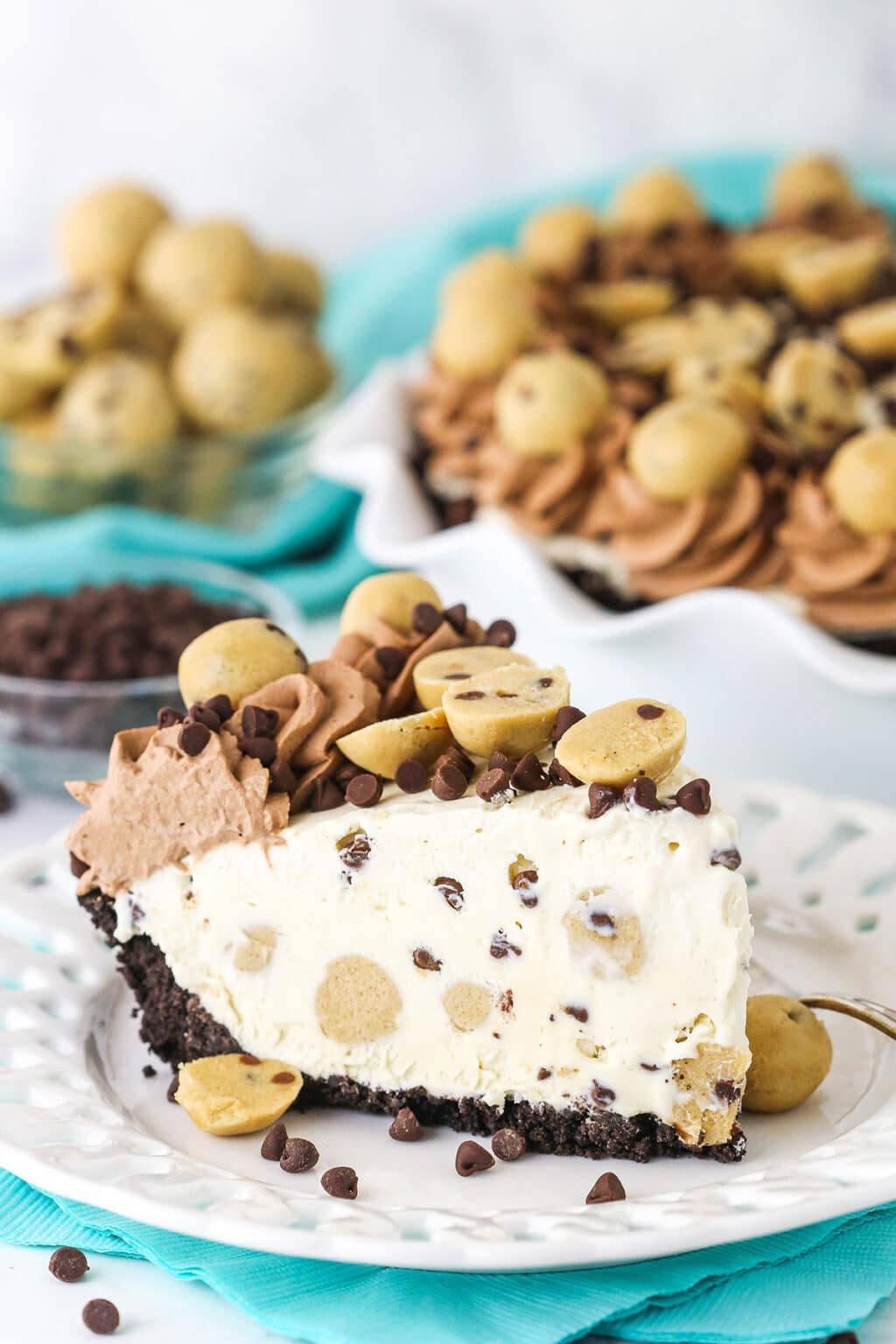 Chocolate Chip Cookie Dough Ice Cream Pie | Easy No Bake Desserts