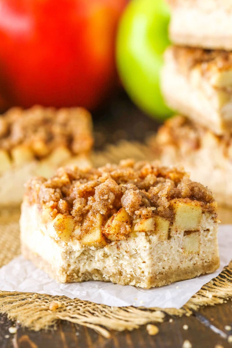 Apple Streusel Cheesecake Bars | Easy Thanksgiving Apple Dessert