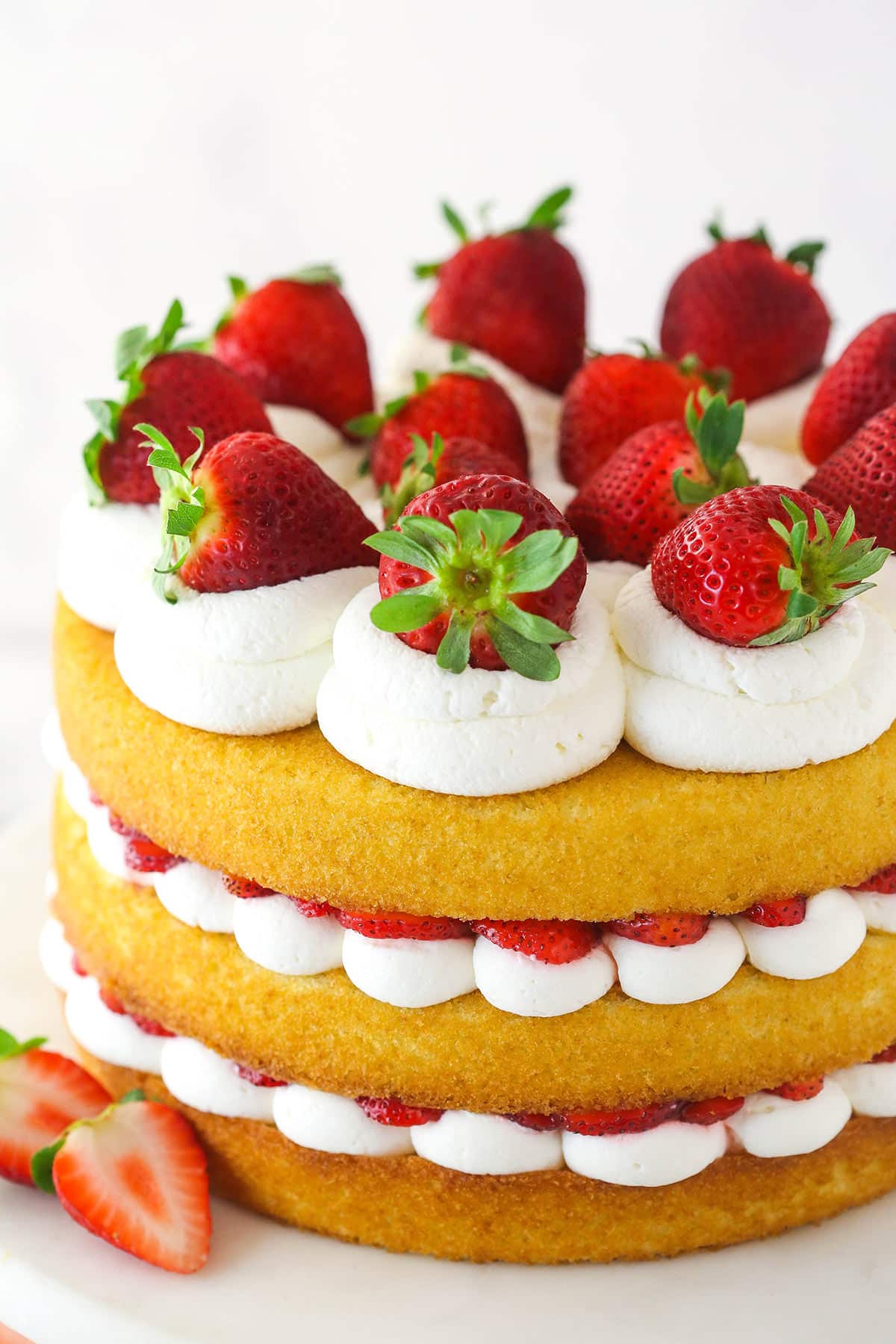Japanese Strawberry Sponge Cake (Strawberry Shortcake) - RecipeTin Japan