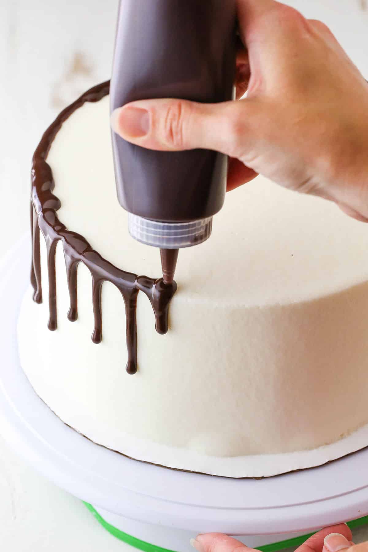 Ombre cake with salted caramel buttercream, chocolate sponge and a chocolate  ganache drip! : c… | Chocolate cake designs, Chocolate cake recipe, Chocolate  drip cake