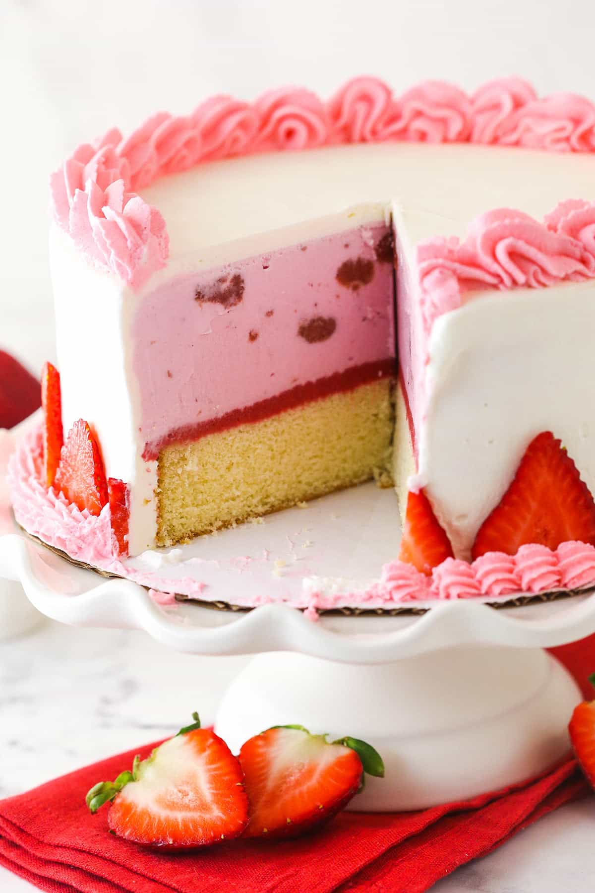 Fresh Strawberries and Cream Cake - Cupcakes & Kale Chips